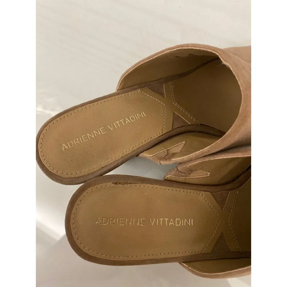 Adrienne Vittadini Women Suede Peep Toe Nude Heeled Sandal Size 8.5